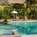 Solia - Indipendente Con Piscina E Giardino *