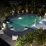 Solia - Indipendente Con Piscina E Giardino *